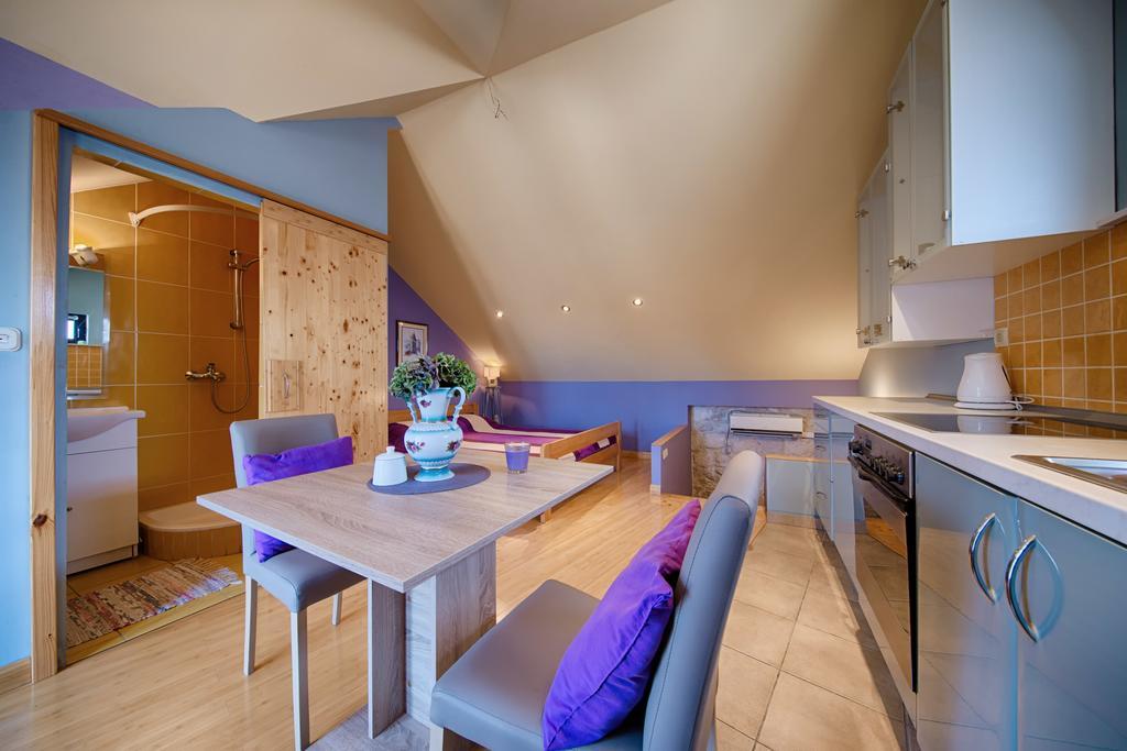 Apartments Villa Anka 코미자 외부 사진