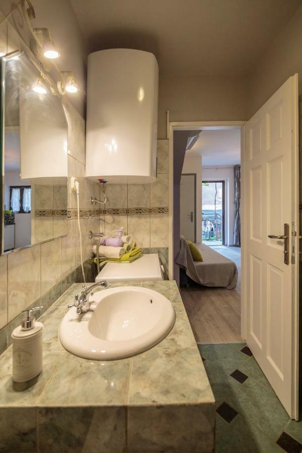 Apartments Villa Anka 코미자 외부 사진