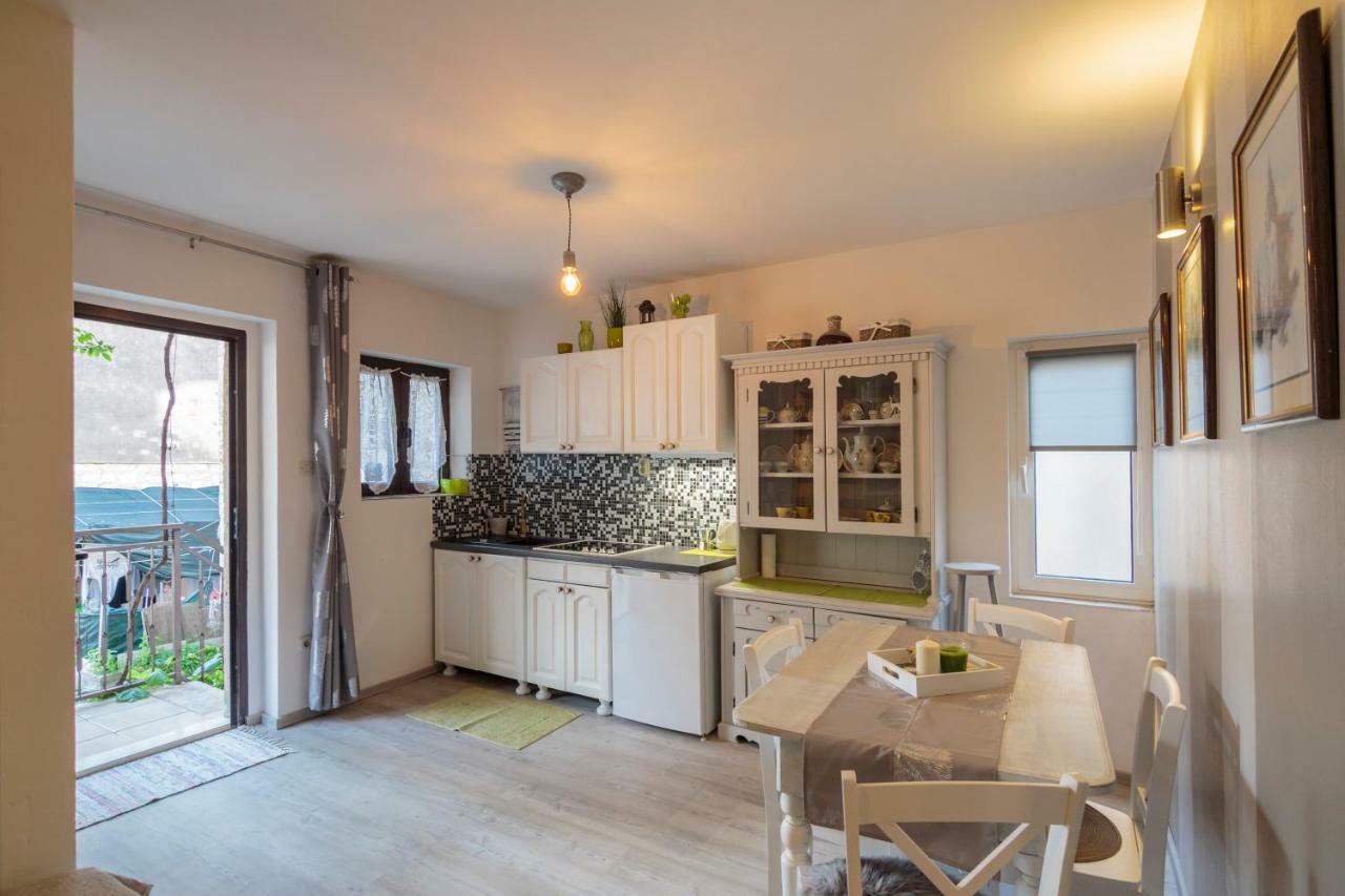 Apartments Villa Anka 코미자 외부 사진
