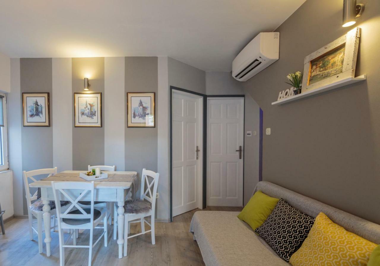 Apartments Villa Anka 코미자 외부 사진